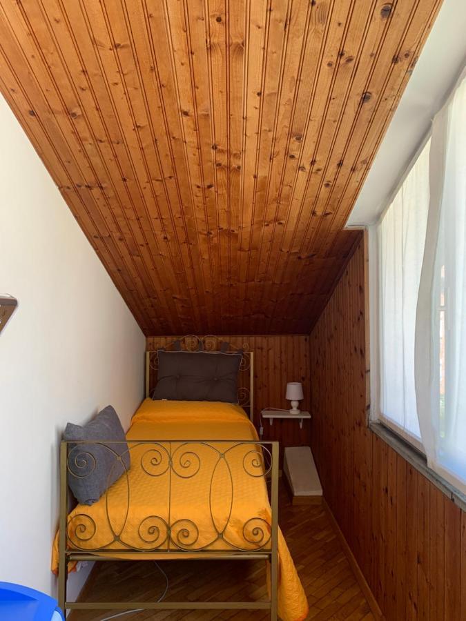 Amadeus Pinolo Appartement Gubbio Buitenkant foto